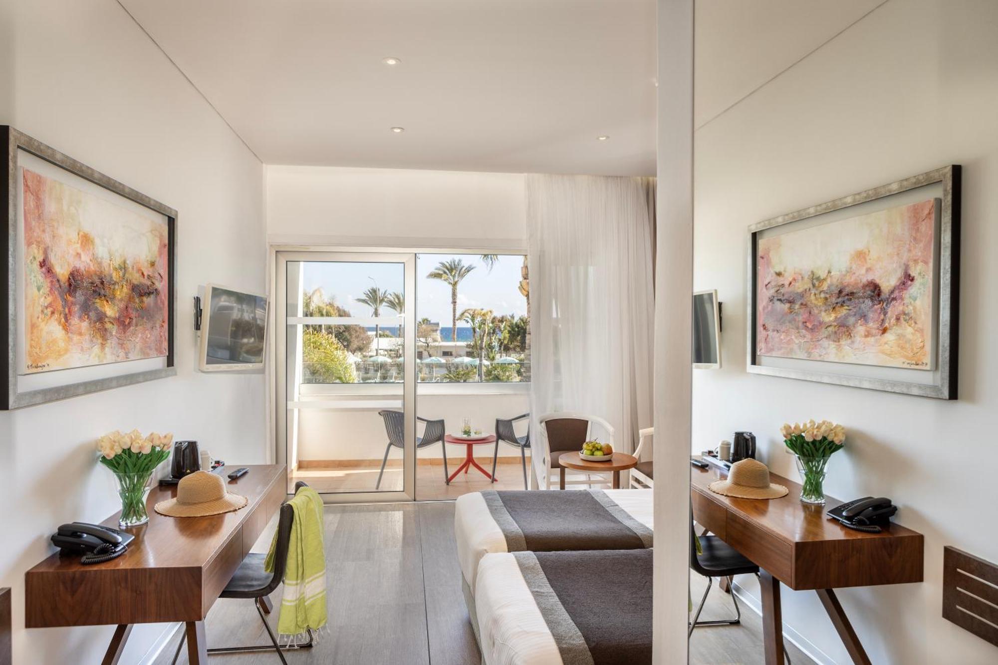 Garden Suite Poolfront 1st Floor